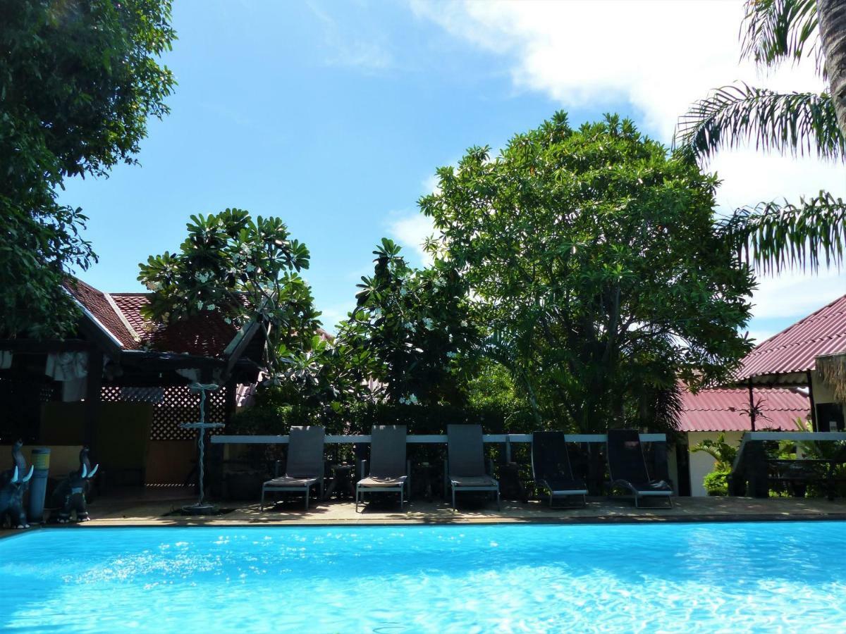 Bee Nat Garden Resort Bang Rak Beach  Exterior photo